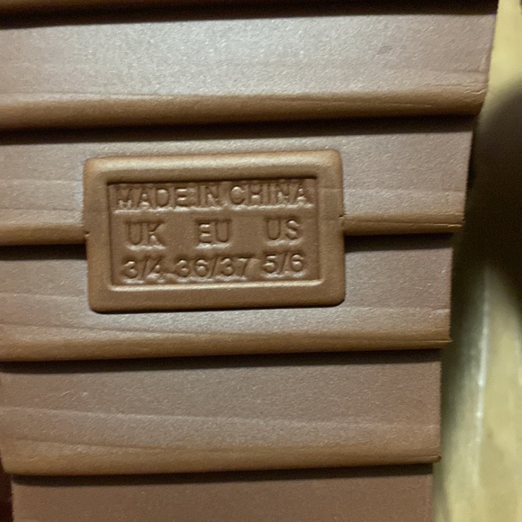 Cheetah Slippers - Picture 4 of 5